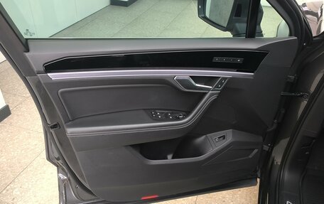 Volkswagen Touareg III, 2019 год, 4 700 000 рублей, 31 фотография