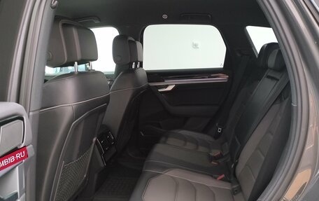 Volkswagen Touareg III, 2019 год, 4 700 000 рублей, 40 фотография