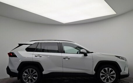 Toyota RAV4, 2020 год, 4 242 000 рублей, 8 фотография