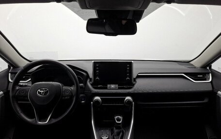 Toyota RAV4, 2020 год, 4 242 000 рублей, 25 фотография