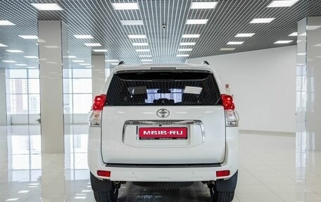 Toyota Land Cruiser Prado 150 рестайлинг 2, 2013 год, 3 136 000 рублей, 10 фотография