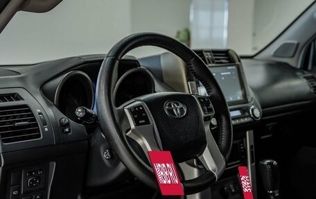 Toyota Land Cruiser Prado 150 рестайлинг 2, 2013 год, 3 136 000 рублей, 13 фотография