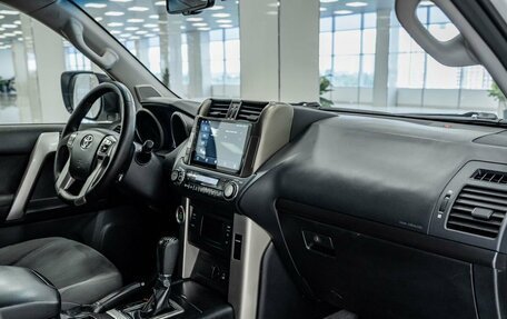 Toyota Land Cruiser Prado 150 рестайлинг 2, 2013 год, 3 136 000 рублей, 17 фотография