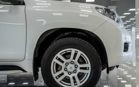 Toyota Land Cruiser Prado 150 рестайлинг 2, 2013 год, 3 136 000 рублей, 22 фотография