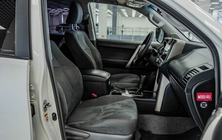 Toyota Land Cruiser Prado 150 рестайлинг 2, 2013 год, 3 136 000 рублей, 21 фотография