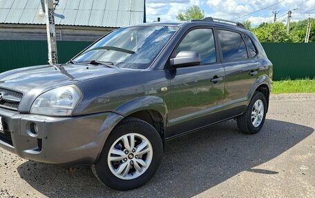 Hyundai Tucson III, 2008 год, 675 000 рублей, 2 фотография