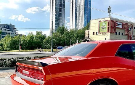 Dodge Challenger III рестайлинг 2, 2008 год, 3 500 000 рублей, 6 фотография