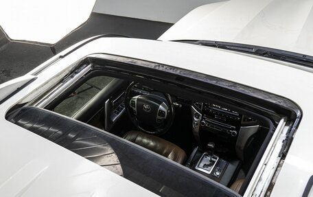 Toyota Land Cruiser 200, 2015 год, 4 779 000 рублей, 10 фотография