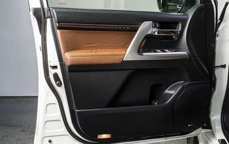 Toyota Land Cruiser 200, 2015 год, 4 779 000 рублей, 12 фотография
