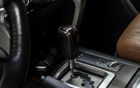 Toyota Land Cruiser 200, 2015 год, 4 779 000 рублей, 29 фотография