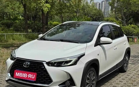 Toyota Yaris XP150 рестайлинг, 2022 год, 1 370 000 рублей, 1 фотография