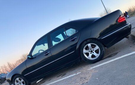 Mercedes-Benz E-Класс, 2000 год, 280 000 рублей, 1 фотография