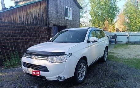 Mitsubishi Outlander III рестайлинг 3, 2012 год, 1 650 000 рублей, 1 фотография