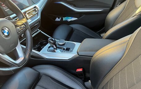 BMW 3 серия, 2019 год, 3 750 000 рублей, 21 фотография