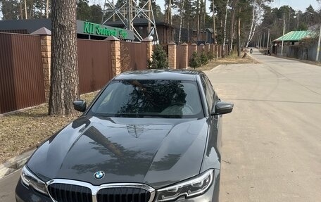 BMW 3 серия, 2019 год, 3 750 000 рублей, 26 фотография