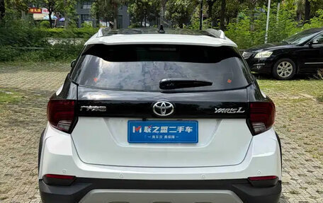 Toyota Yaris XP150 рестайлинг, 2022 год, 1 370 000 рублей, 6 фотография