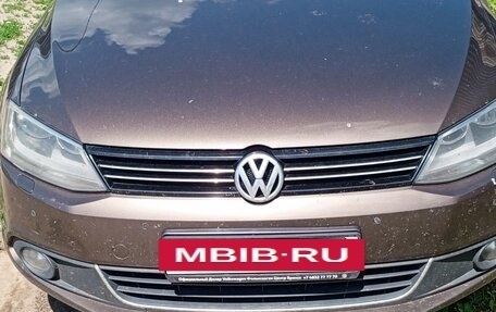 Volkswagen Jetta VI, 2012 год, 850 000 рублей, 2 фотография