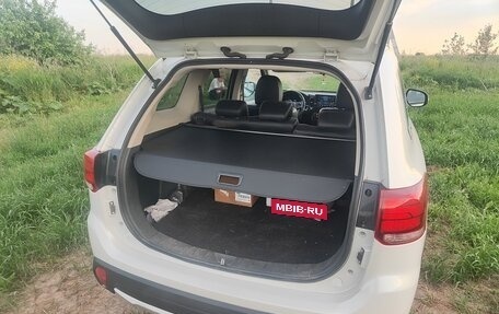 Mitsubishi Outlander III рестайлинг 3, 2015 год, 1 520 000 рублей, 6 фотография