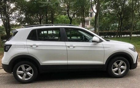 Volkswagen T-Cross I, 2023 год, 1 695 000 рублей, 4 фотография