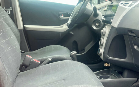 Toyota Yaris III рестайлинг, 2007 год, 440 000 рублей, 9 фотография