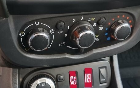 Renault Duster I рестайлинг, 2016 год, 899 000 рублей, 13 фотография
