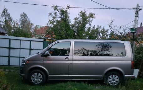 Volkswagen Caravelle T6 рестайлинг, 2019 год, 3 050 000 рублей, 5 фотография