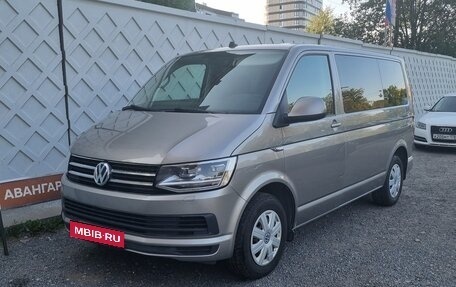 Volkswagen Caravelle T6 рестайлинг, 2019 год, 3 050 000 рублей, 6 фотография