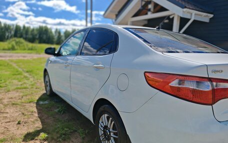 KIA Rio III рестайлинг, 2013 год, 899 999 рублей, 3 фотография