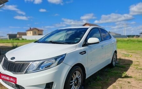 KIA Rio III рестайлинг, 2013 год, 899 999 рублей, 2 фотография