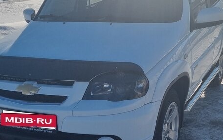 Chevrolet Niva I рестайлинг, 2017 год, 750 000 рублей, 2 фотография