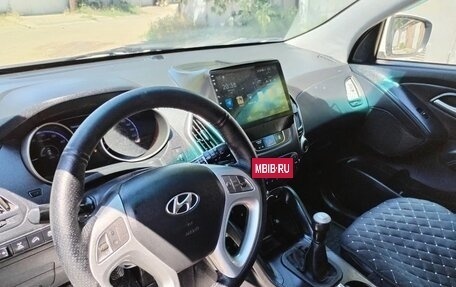 Hyundai ix35 I рестайлинг, 2011 год, 1 060 000 рублей, 4 фотография