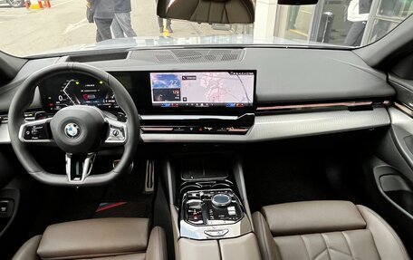 BMW 5 серия, 2024 год, 4 773 000 рублей, 6 фотография