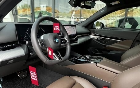 BMW 5 серия, 2024 год, 4 773 000 рублей, 8 фотография
