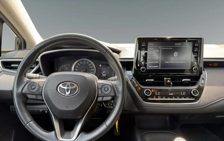 Toyota Corolla, 2022 год, 1 850 000 рублей, 10 фотография