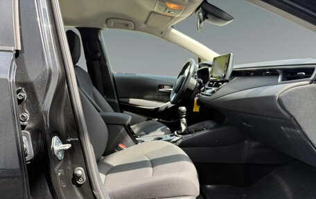 Toyota Corolla, 2022 год, 1 850 000 рублей, 8 фотография