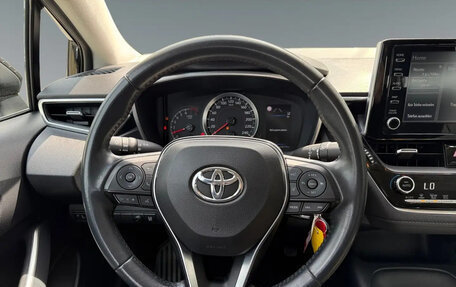 Toyota Corolla, 2022 год, 1 850 000 рублей, 18 фотография