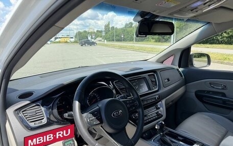 KIA Carnival III, 2015 год, 2 100 000 рублей, 15 фотография