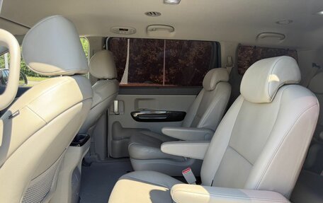 KIA Carnival III, 2015 год, 2 100 000 рублей, 25 фотография