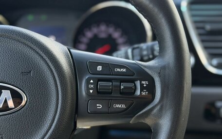 KIA Carnival III, 2015 год, 2 100 000 рублей, 19 фотография