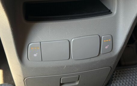 KIA Carnival III, 2015 год, 2 100 000 рублей, 27 фотография