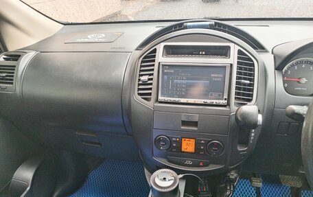 Nissan Lafesta I, 2010 год, 750 000 рублей, 7 фотография