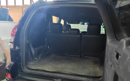 Toyota Land Cruiser Prado 120 рестайлинг, 2008 год, 2 000 000 рублей, 21 фотография
