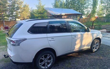 Mitsubishi Outlander III рестайлинг 3, 2012 год, 1 650 000 рублей, 6 фотография