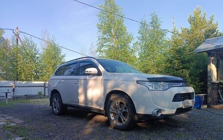 Mitsubishi Outlander III рестайлинг 3, 2012 год, 1 650 000 рублей, 8 фотография