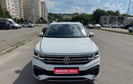 Volkswagen Tiguan II, 2020 год, 3 090 000 рублей, 7 фотография