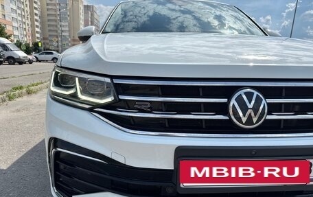 Volkswagen Tiguan II, 2020 год, 3 090 000 рублей, 8 фотография