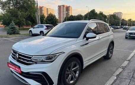 Volkswagen Tiguan II, 2020 год, 3 090 000 рублей, 27 фотография