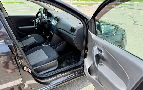 Volkswagen Polo VI (EU Market), 2011 год, 710 000 рублей, 18 фотография