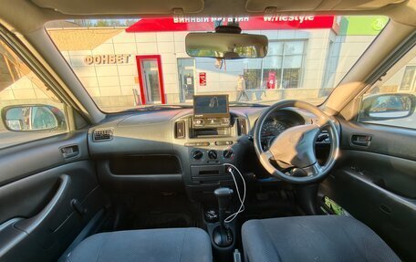 Toyota Probox I, 2002 год, 530 000 рублей, 20 фотография