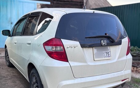 Honda Fit III, 2011 год, 850 000 рублей, 5 фотография